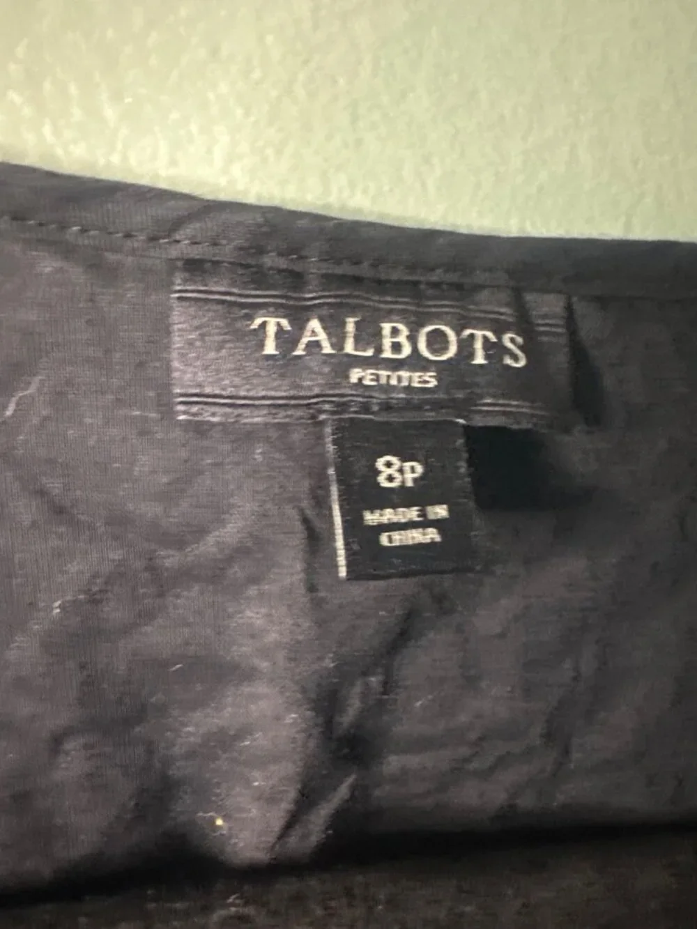 Talbots Size 8P Sleeveless Cotton Blouse Embroidered Collar Zip Back Top - Picture 3 of 6